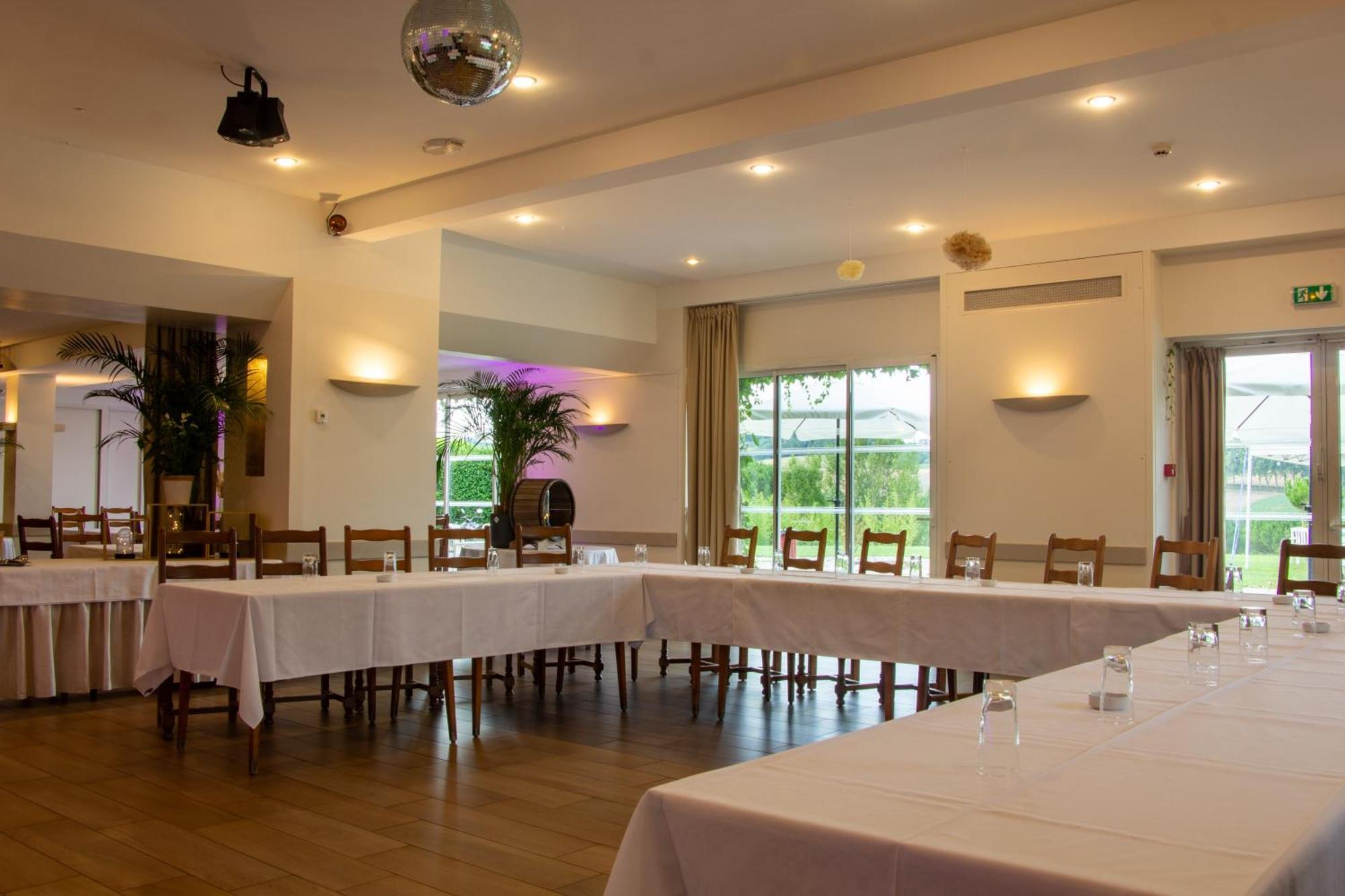 Logis Hotel Et Restaurant La Bombardiere Cuq-Toulza Kültér fotó